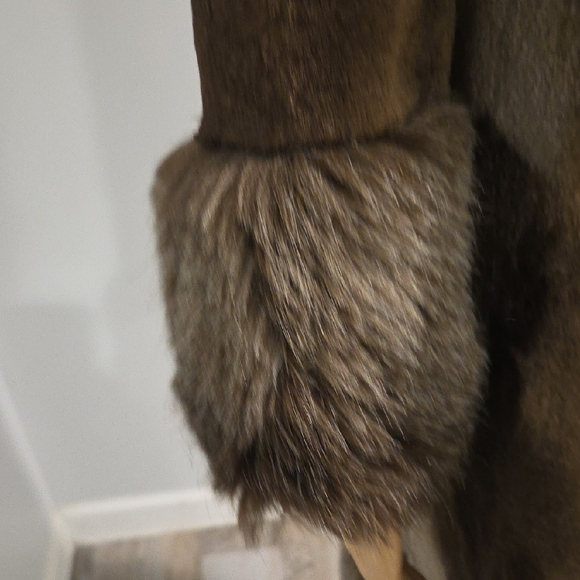 Vintage Teddy Jacket Brown and Tan Plush Outerwear Faux Fur - Picture 4 of 9